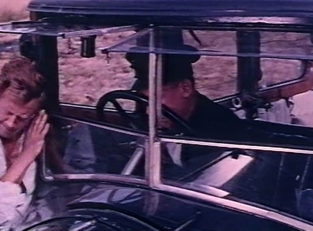 二つの顔をもつ男の画像