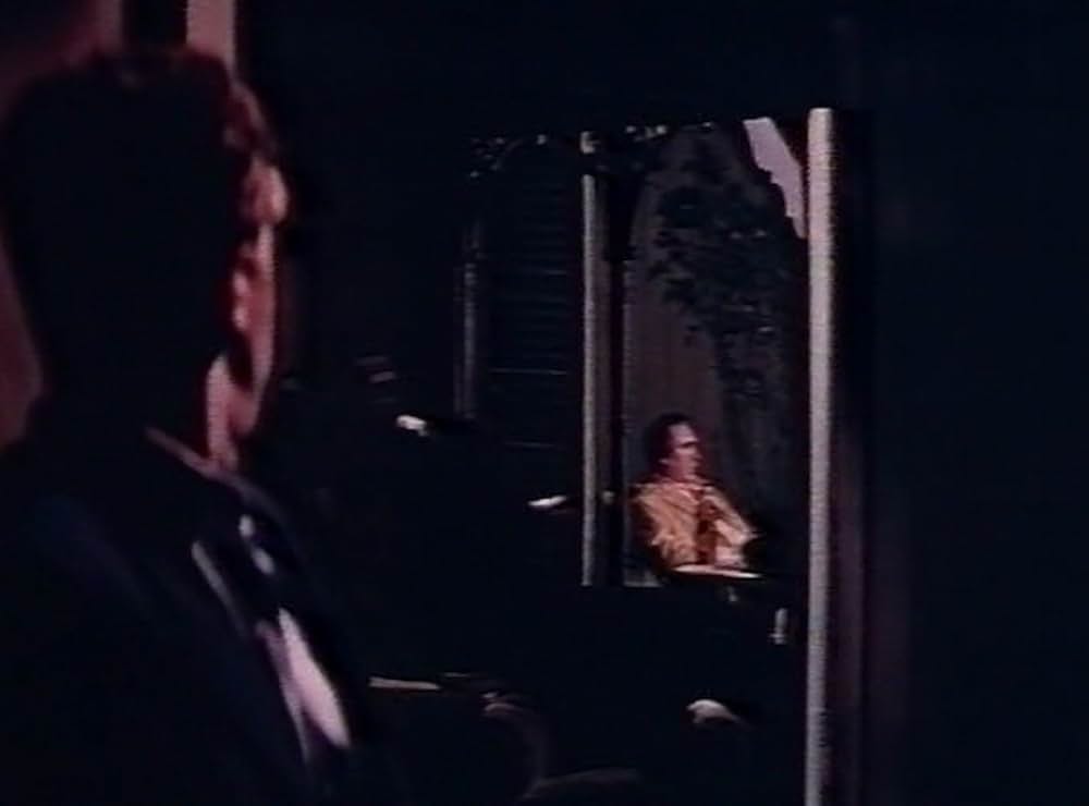 二つの顔をもつ男の画像