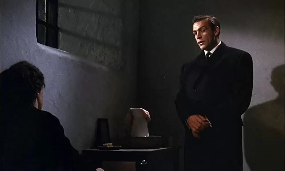 「わらの女」ショーン・コネリー & ジーナ・ロロブリジーダの画像