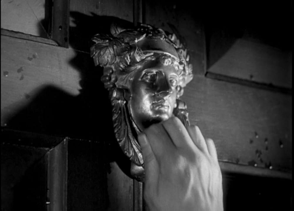 悪魔と寵児の画像