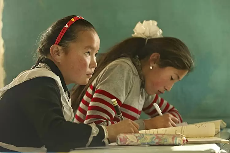 イーグルハンター 1000年の歴史を変えた｢鷹匠｣少女の画像