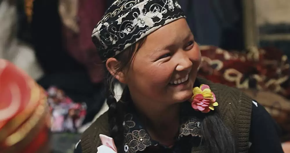 イーグルハンター 1000年の歴史を変えた｢鷹匠｣少女の画像