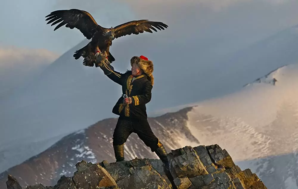 「イーグルハンター 1000年の歴史を変えた｢鷹匠｣少女」の画像