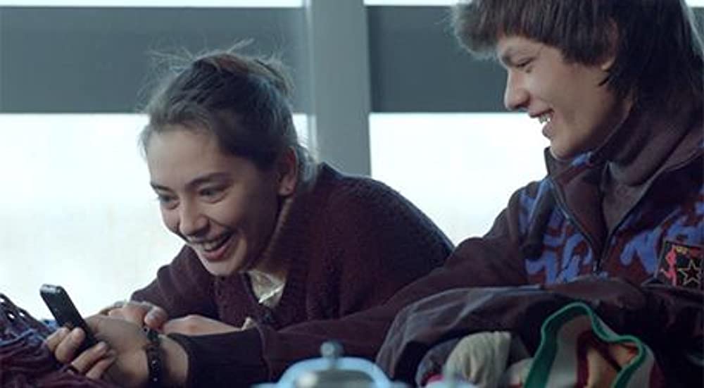 天と地の間のどこかの画像