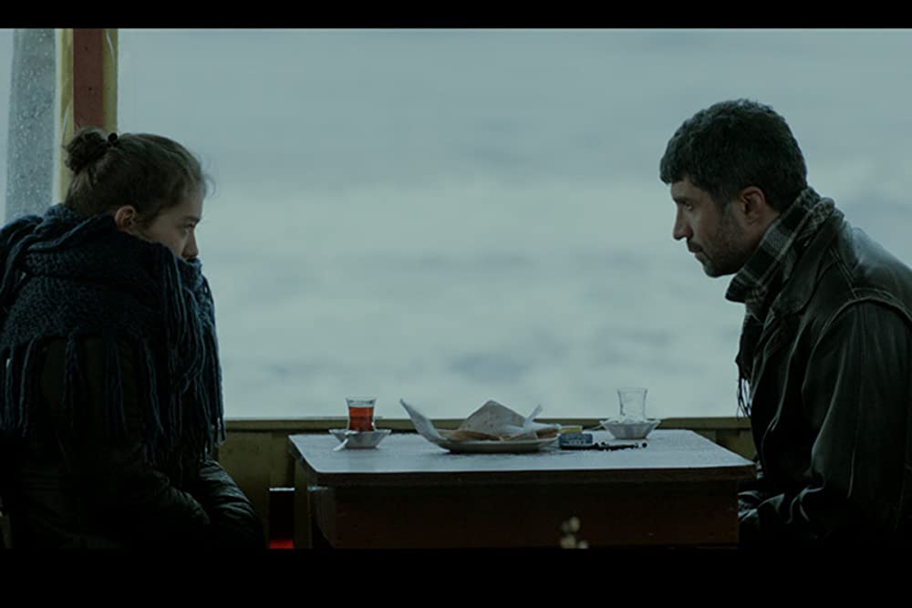 天と地の間のどこかの画像