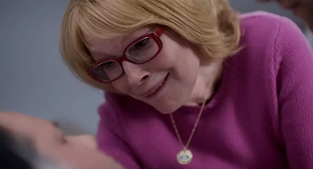 「ダークホース リア獣エイブの恋」ミア・ファロー & ジョーダン・ゲルバーの画像