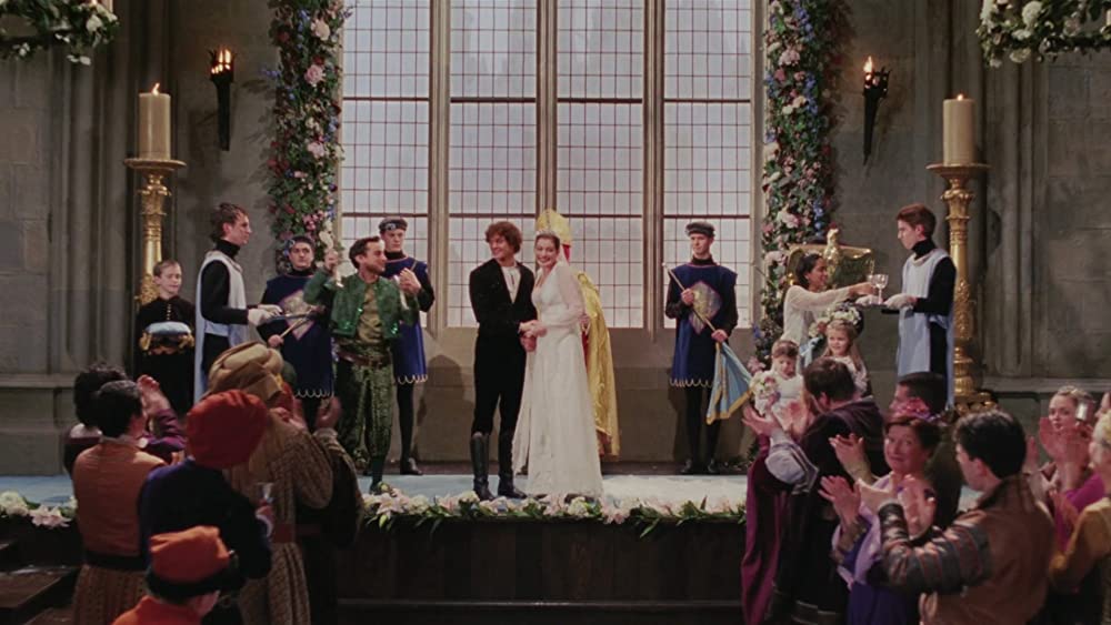 魔法にかけられたエラ／魔法の国のプリンセスの画像