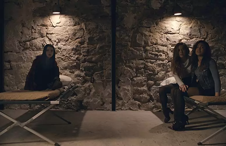 「スプリット」ジェシカ・スーラ & ヘイリー・ルー・リチャードソン & アニヤ・テイラー＝ジョイの画像