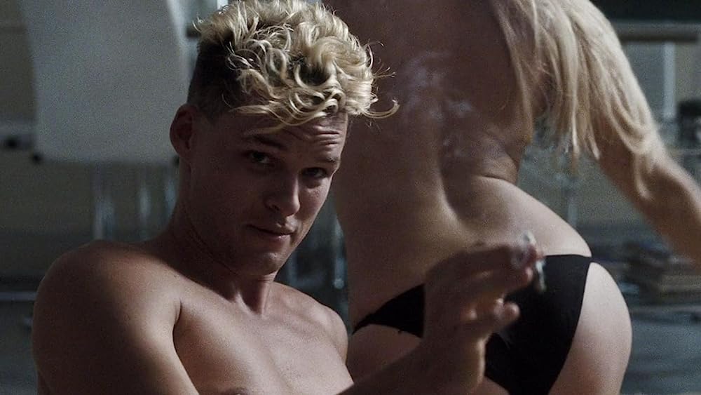 インフォーマーズ〜セックスと偽りの日々〜の画像