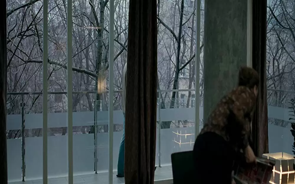 エレナの惑いの画像