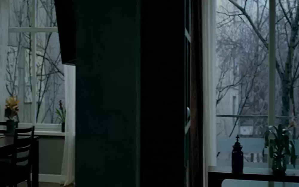 エレナの惑いの画像