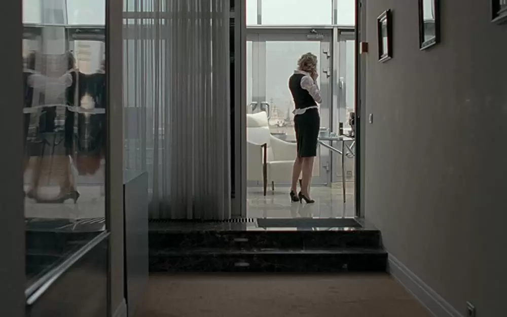 エレナの惑いの画像