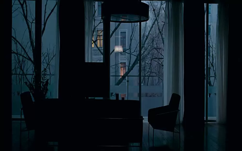 エレナの惑いの画像