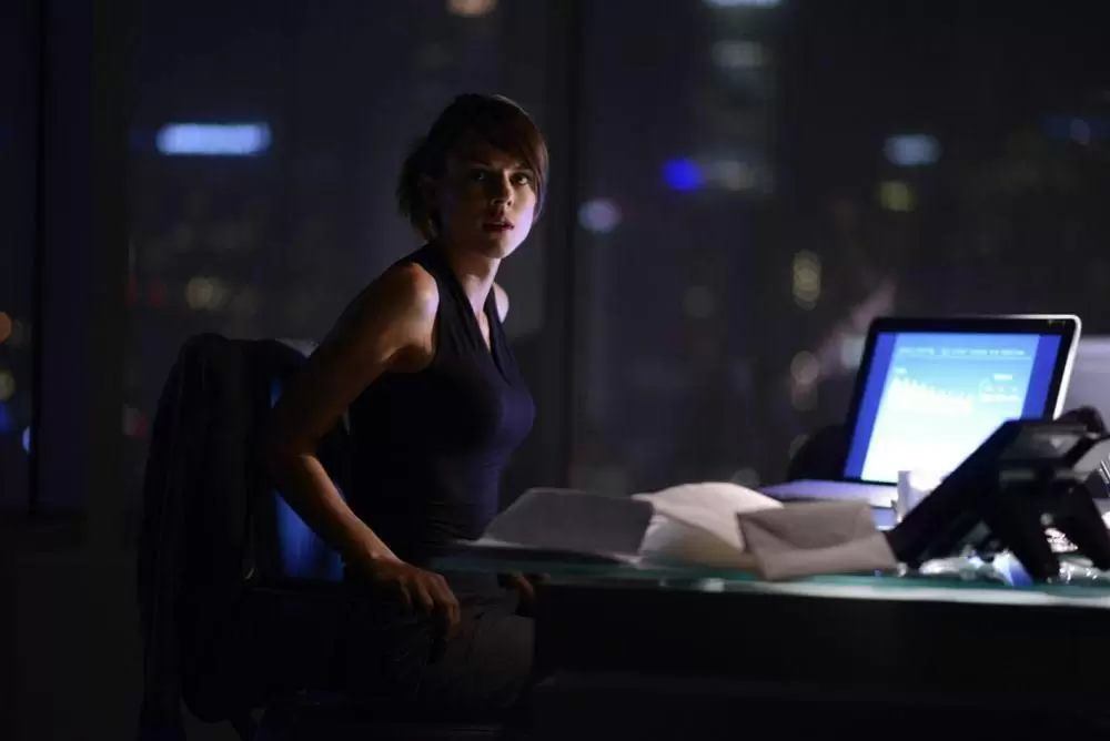 「デッドハング」サラ・バトラーの画像