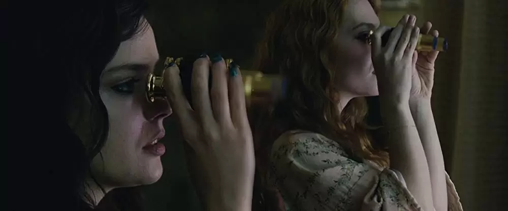 「美しき獣」ロクサーヌ・メスキダ & ジョセフィーヌ・ドゥ・ラ・ボームの画像