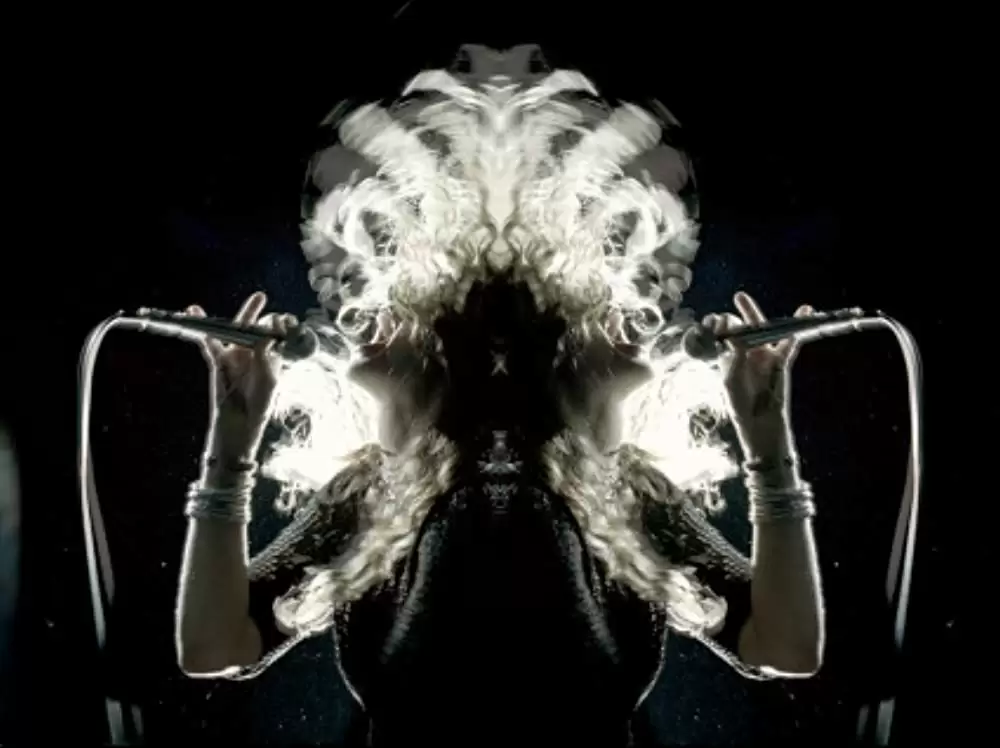 アクロス・ザ・ユニバースの画像