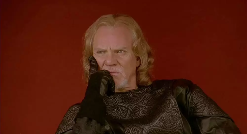 「レジェンド・オブ・アロー ロビンフッドの娘」マルコム・マクダウェルの画像