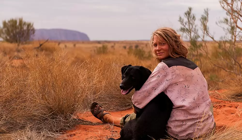「奇跡の2000マイル」ミア・ワシコウスカの画像