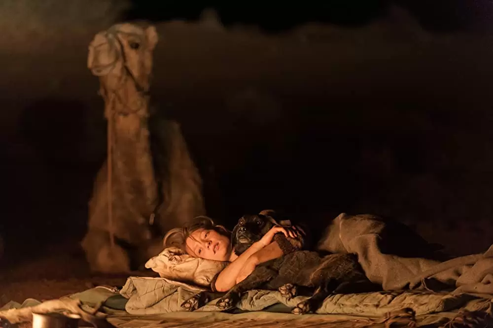 「奇跡の2000マイル」ミア・ワシコウスカの画像