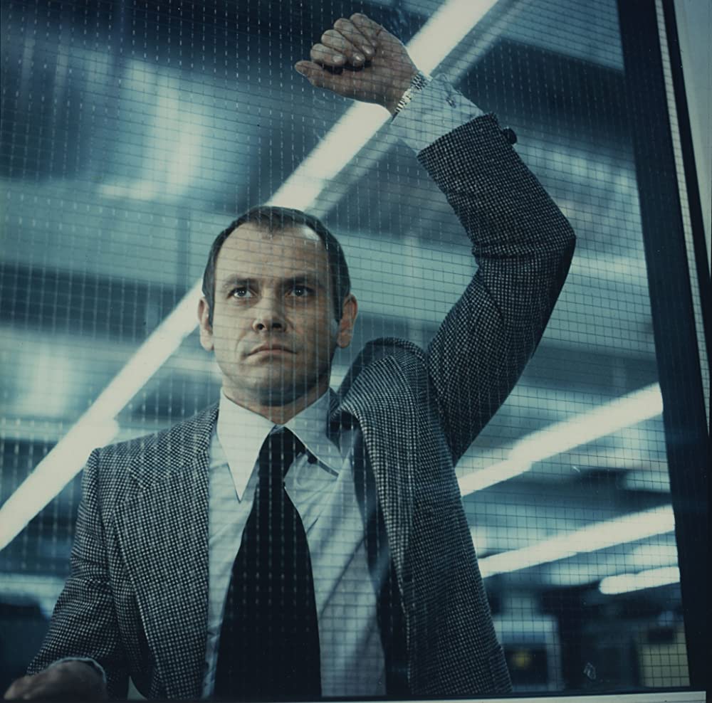 あやつり糸の世界の画像