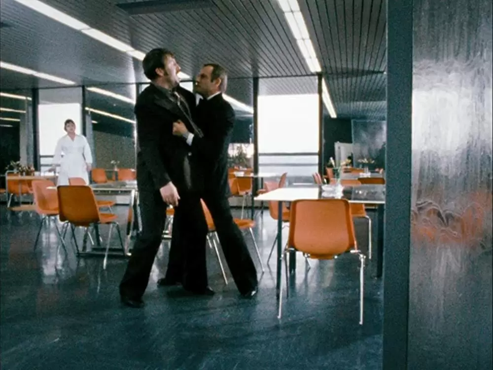 あやつり糸の世界の画像