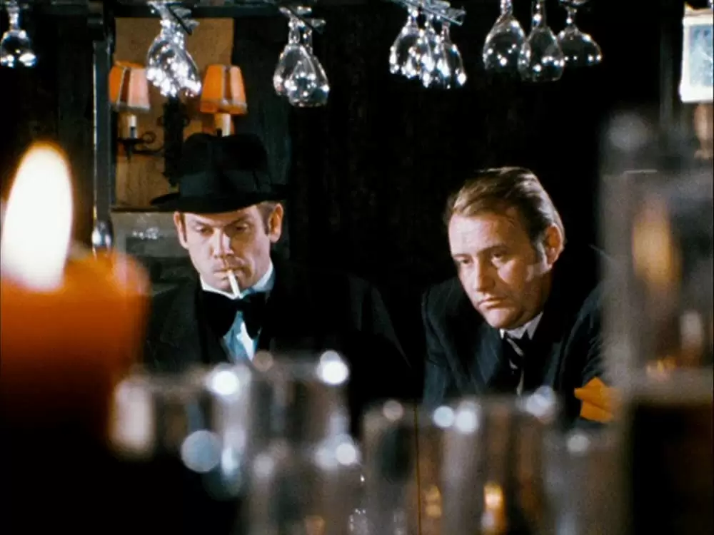 あやつり糸の世界の画像