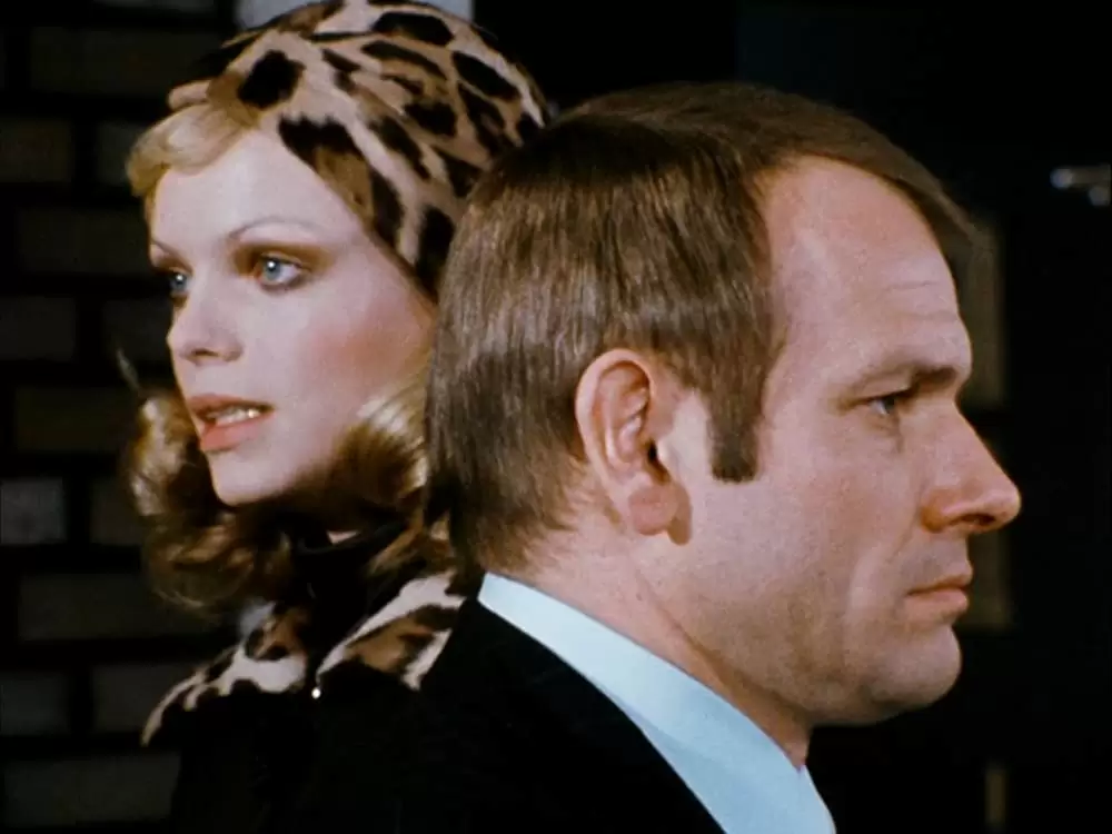 あやつり糸の世界の画像