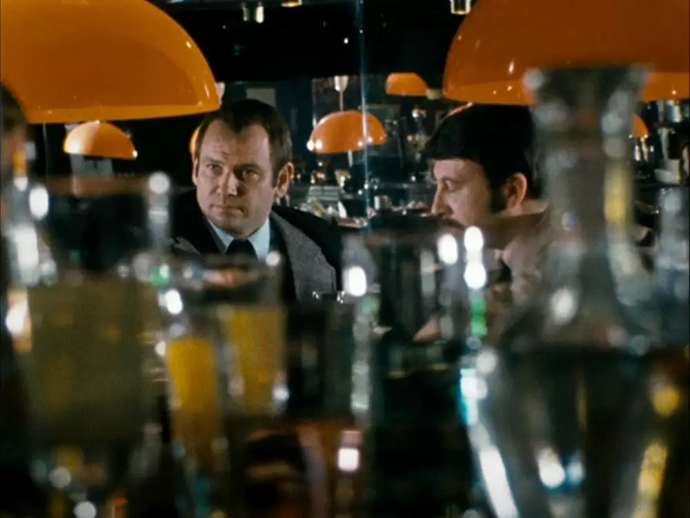 あやつり糸の世界の画像