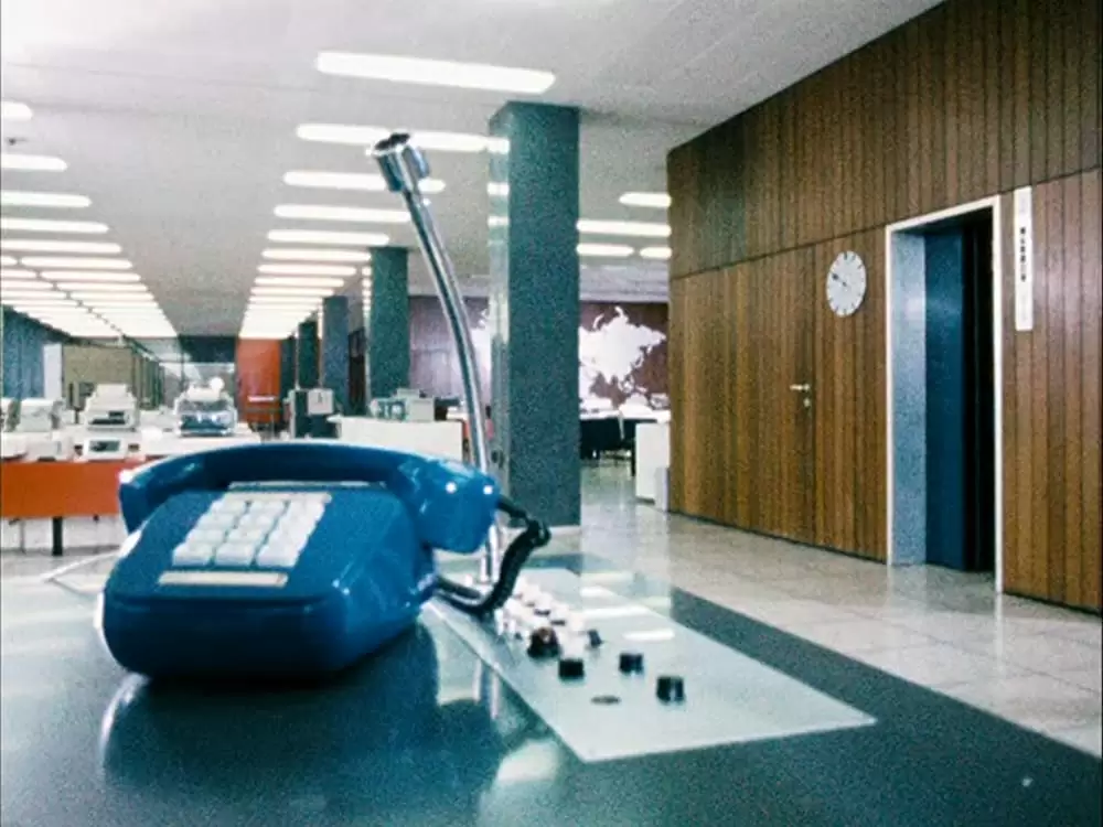 あやつり糸の世界の画像