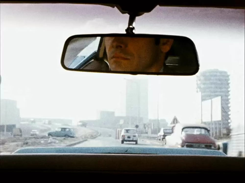 あやつり糸の世界の画像