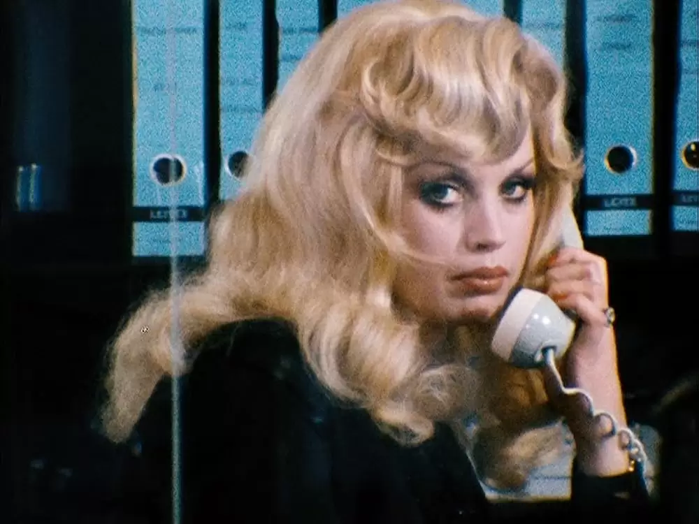 あやつり糸の世界の画像