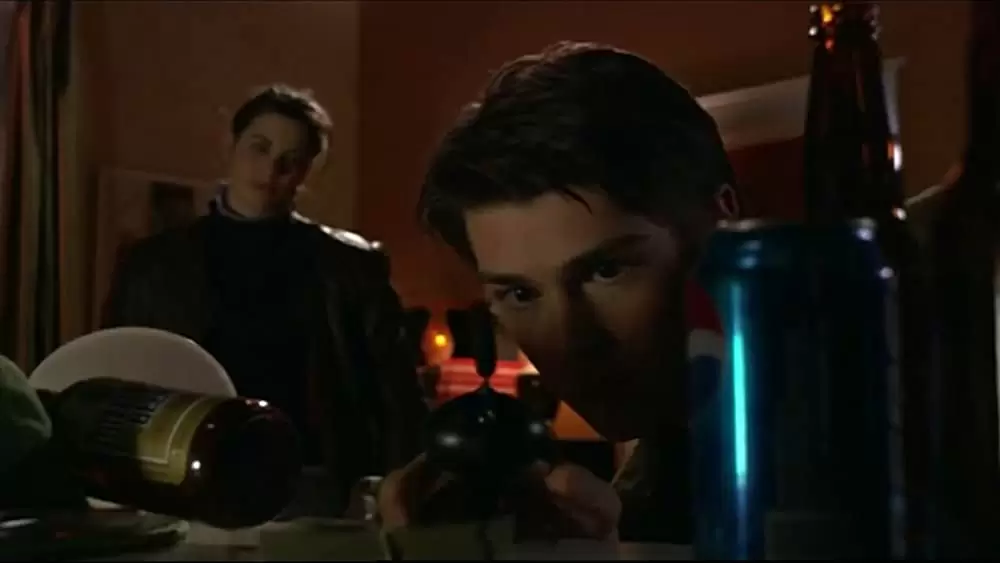 「スピーシーズX 美しき寄生獣」ミーガン・オリー & コリー・セビエールの画像