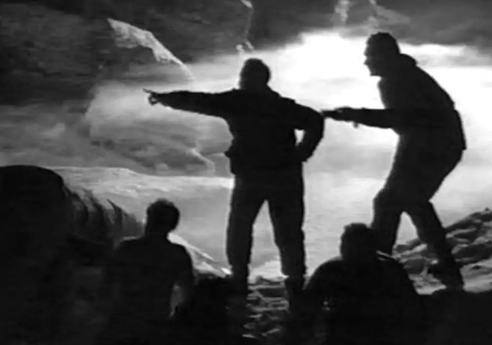 「恐怖の雪男」ピーター・カッシング & Michael Brill & ロバート・ブラウン & フォレスト・タッカーの画像