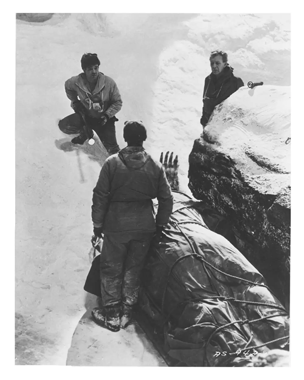 「恐怖の雪男」ピーター・カッシング & ロバート・ブラウン & フォレスト・タッカーの画像