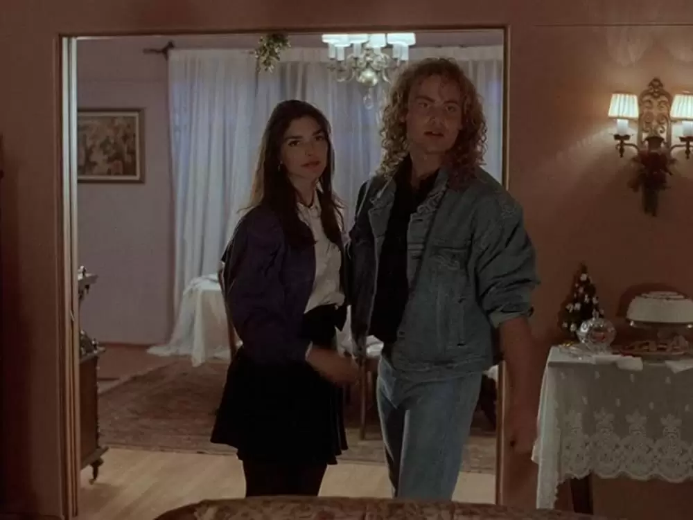 「ヘルブレイン／血塗られた頭脳」ローラ・ハリング & エリック・ダレーの画像