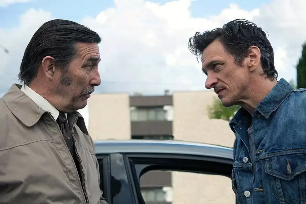 「ロスト・エリア 真実と幻の出逢う森」キアラン・ハインズ & ジョン・ホークスの画像