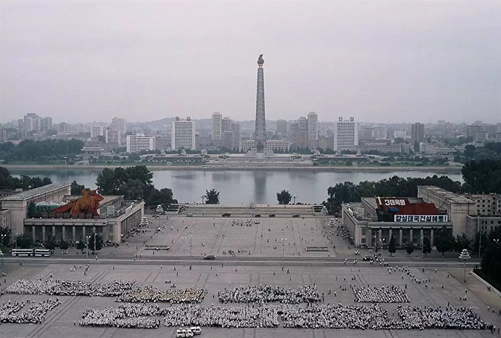 太陽の下で 真実の北朝鮮の画像
