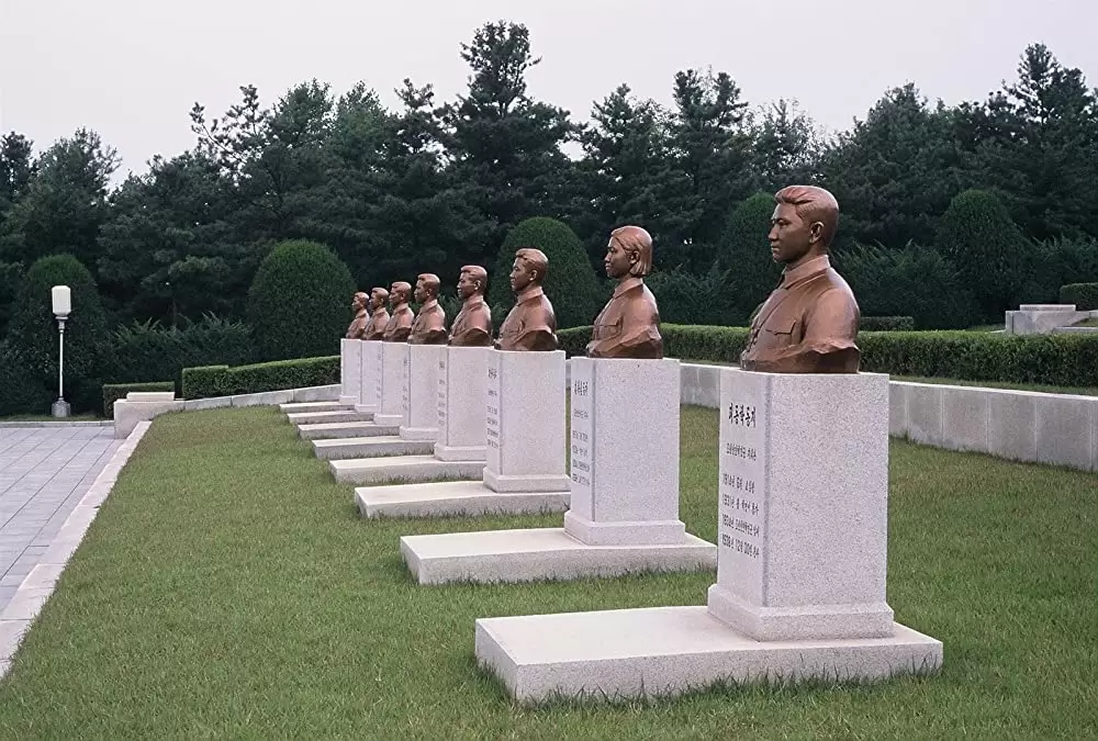 太陽の下で 真実の北朝鮮の画像