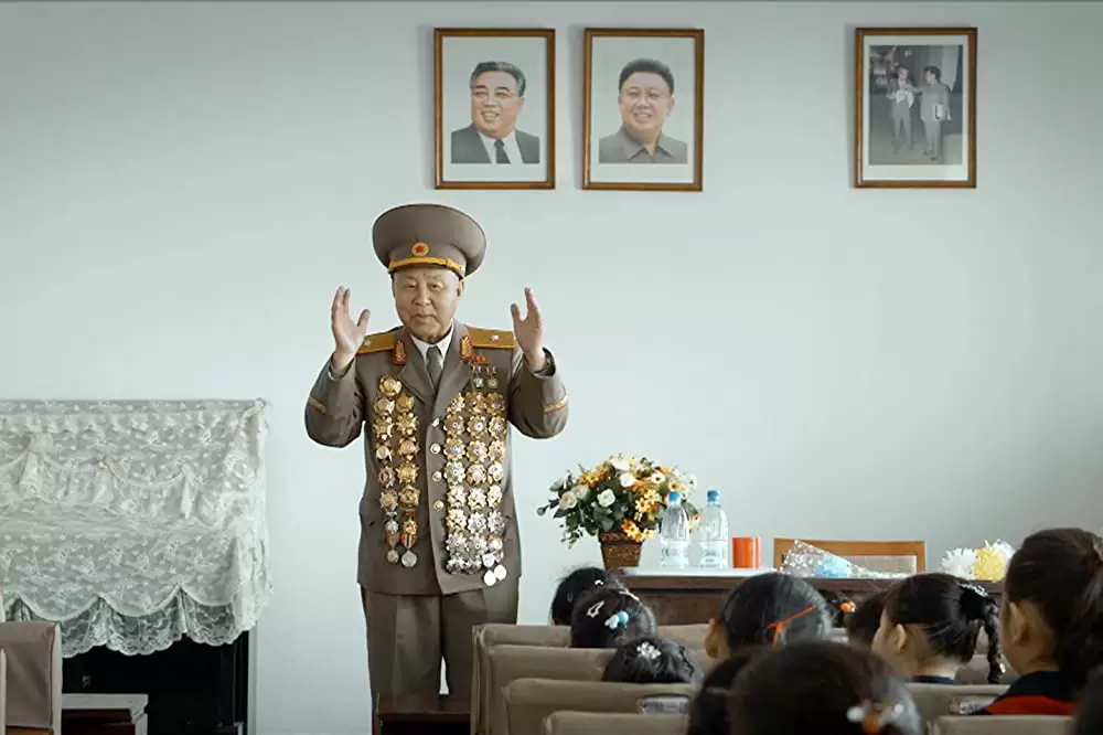 太陽の下で 真実の北朝鮮の画像