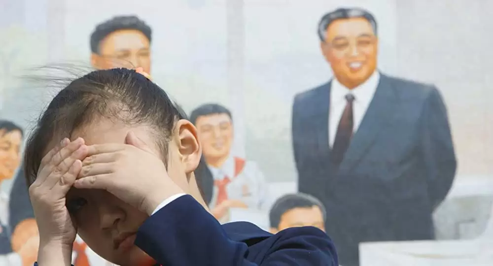 太陽の下で 真実の北朝鮮の画像