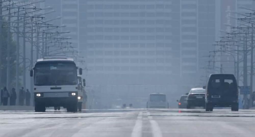 太陽の下で 真実の北朝鮮の画像