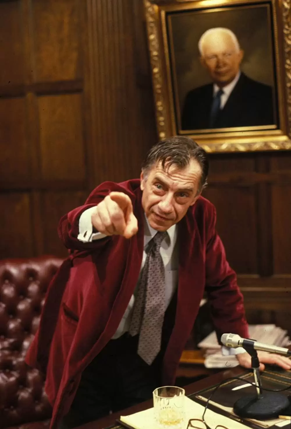 「名誉ある撤退〜ニクソンの夜〜」フィリップ・ベイカー・ホールの画像