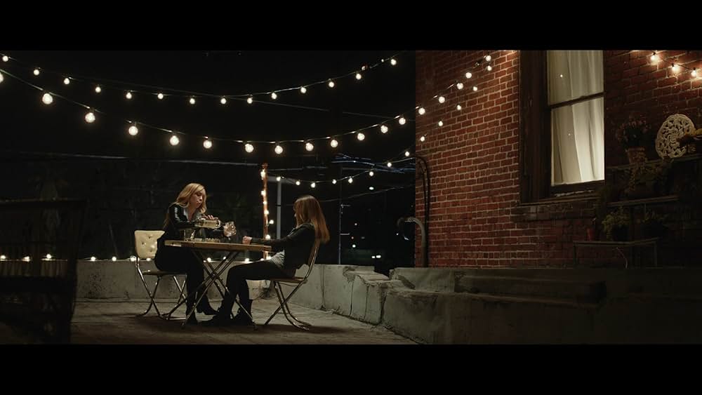 ペット 檻の中の乙女の画像