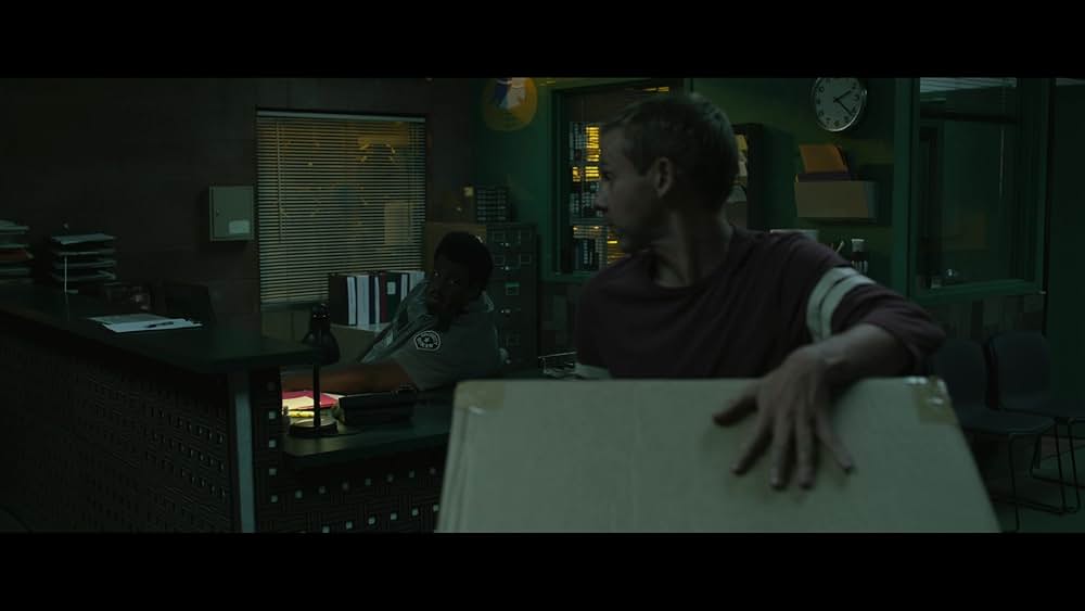 ペット 檻の中の乙女の画像