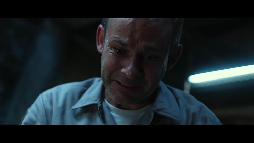 ペット 檻の中の乙女の画像