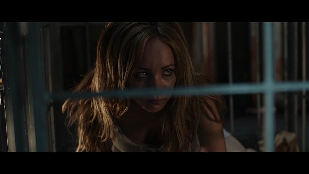 ペット 檻の中の乙女の画像