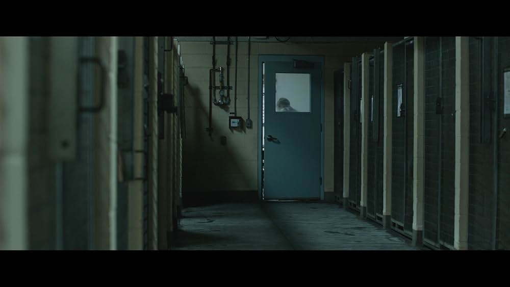 ペット 檻の中の乙女の画像