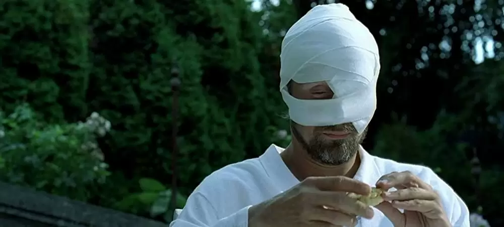 アダムズ・アップルの画像