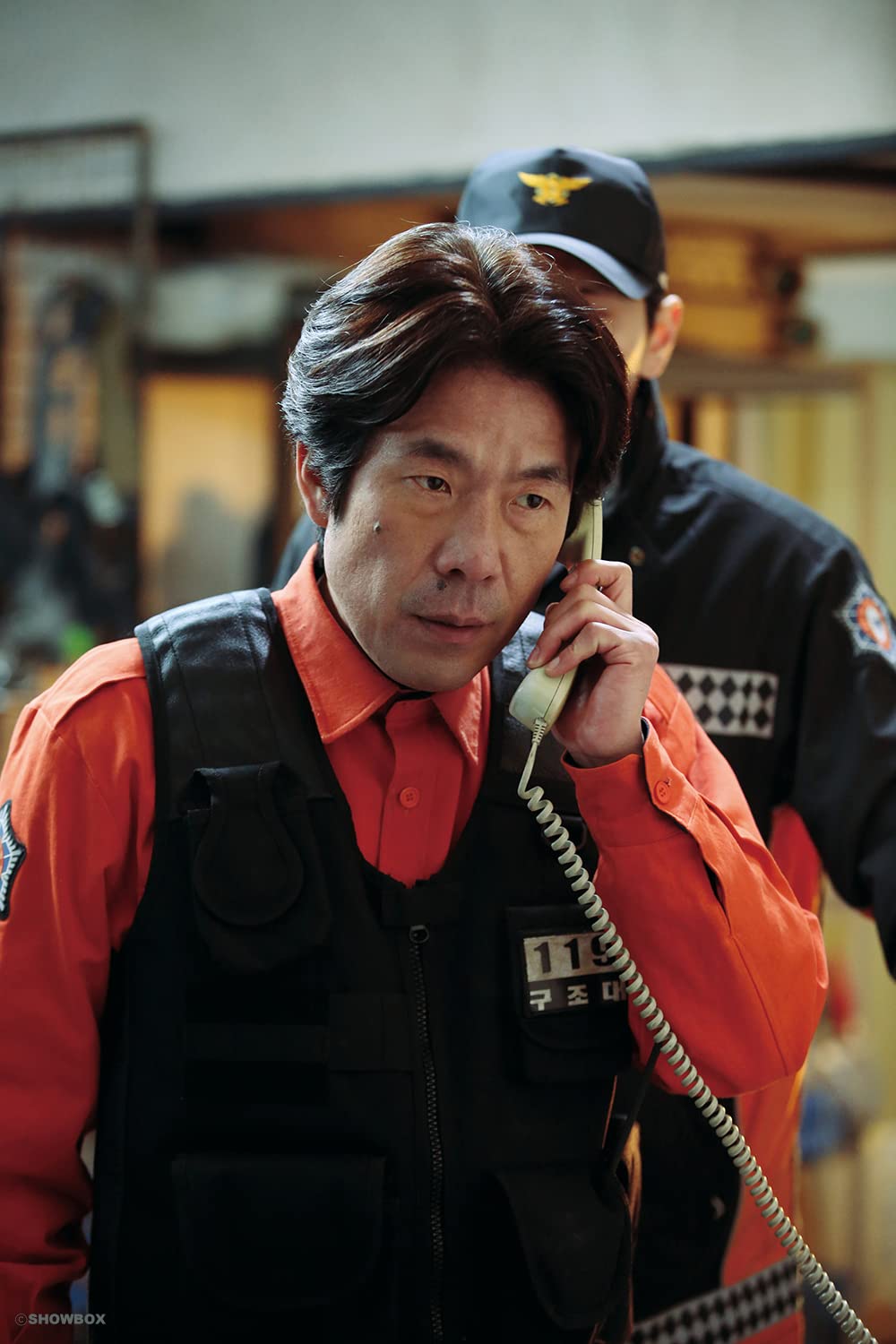 トンネル 闇に鎖（とざ）された男の画像