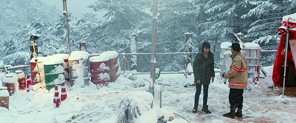 トンネル 闇に鎖（とざ）された男の画像